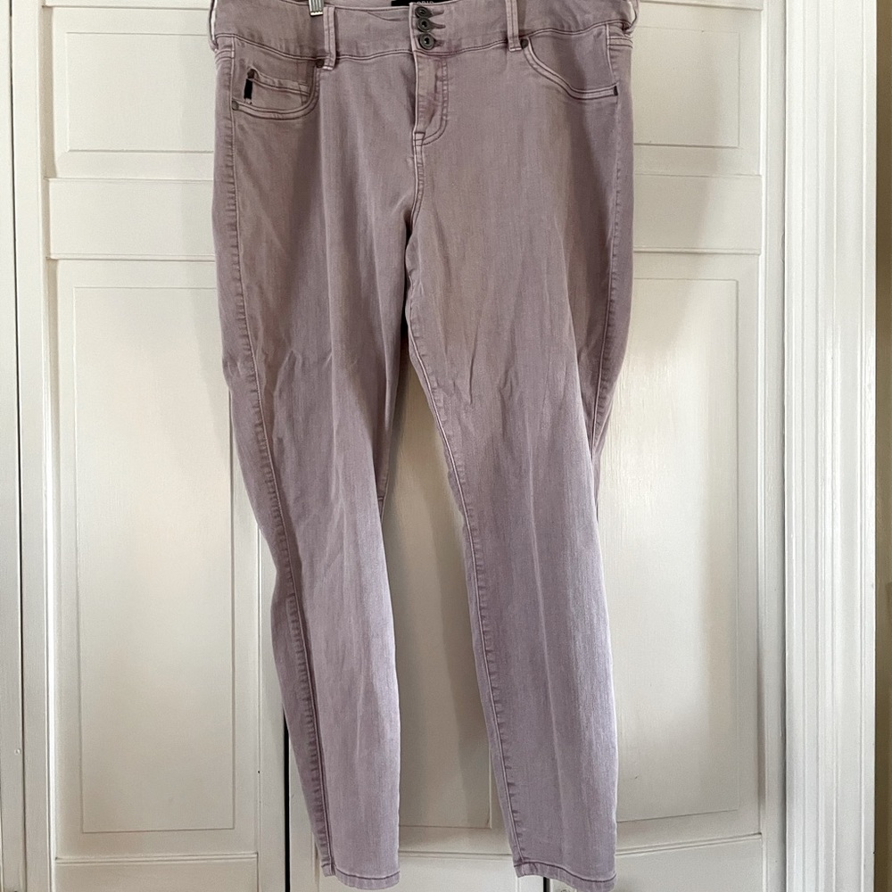 Women’s Torrid stretch jeans